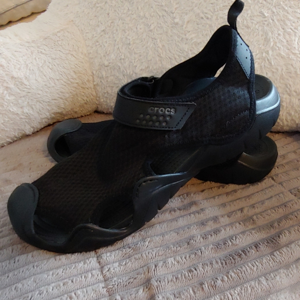 Crocs man sandals